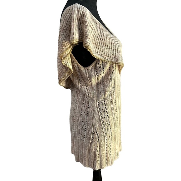 WHBM Cream Sleeveless V-Neck Knit Top with Gold Detailing. Size Medium. - Picture 2 of 9